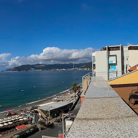 La Terrazza Di Andreina * 萨沃纳